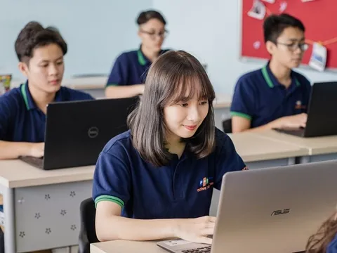 Chuyển đổi số trong giáo dục bằng trái tim