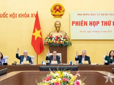 Chủ tịch Quốc hội Trần Thanh Mẫn chủ trì phiên họp thứ ba Hội đồng Bầu cử quốc gia