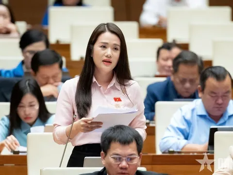 Kỳ họp thứ mười, Quốc hội khóa XV: Mở và siết quyền với viên chức