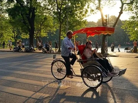 Thời tiết hôm nay (22-11): Miền Bắc nắng hanh, Trung Bộ mưa lớn