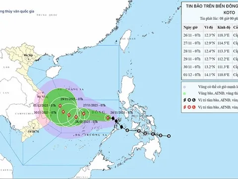Bão số 15 đang đi vào Biển Đông