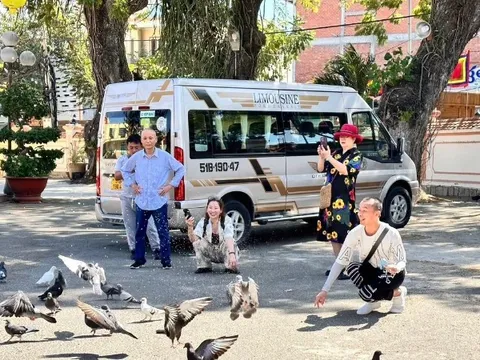 Đình làng vào tour du lịch