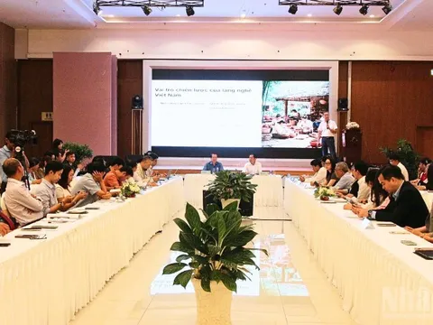 Bàn giải pháp nâng cao chất lượng, đổi mới sáng tạo sản phẩm du lịch làng nghề