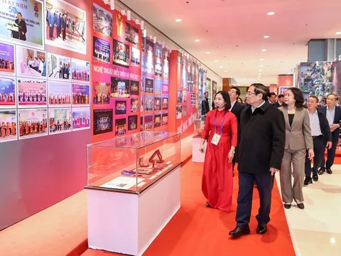 Thủ tướng Phạm Minh Chính kiểm tra công tác chuẩn bị Đại hội Thi đua yêu nước toàn quốc lần thứ XI