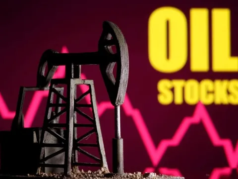 Giá xăng dầu hôm nay (15-1): Đảo chiều giảm