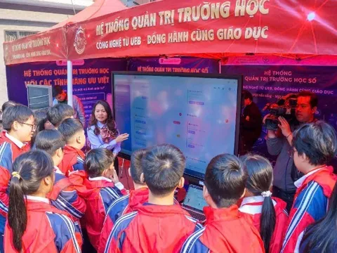 Đưa chuyển đổi số vào thực tiễn quản trị giáo dục