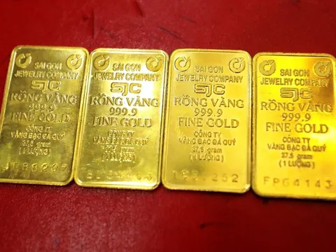 Giá vàng hôm nay (21-1): Tăng mạnh, lập đỉnh mới