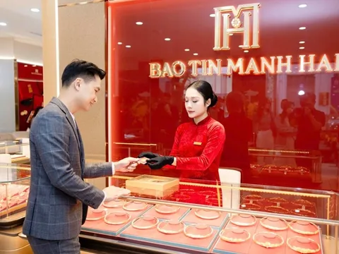 Giá vàng hôm nay (23-1): Vàng thế giới vượt mốc 4.900 USD/ounce, vàng trong nước giảm mạnh