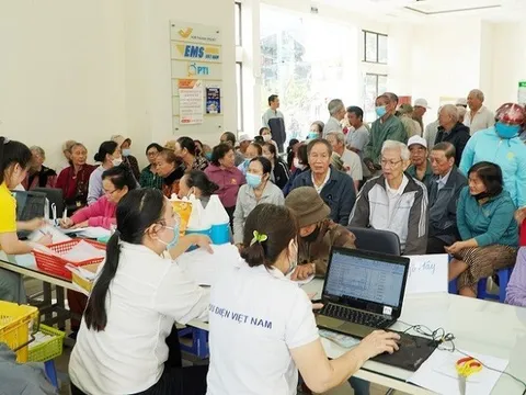 Cảnh giác lừa đảo nhận quà Tết và trợ cấp xã hội dịp cuối năm