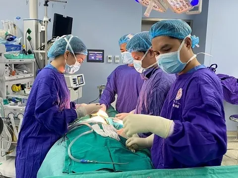 Hệ lụy khôn lường từ biến chứng áp xe sau tiêm chất làm đầy