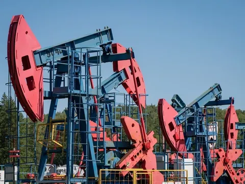 Giá xăng dầu hôm nay (25-2): Giảm nhẹ