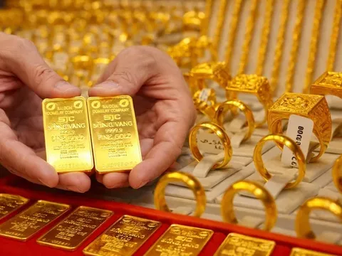 Giá vàng hôm nay (3-3): Đồng loạt "nhảy vọt", xác lập mức kỷ lục mới