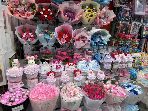 Thị trường hoa, quà tặng 8/3: Sức mua chững lại trong bối cảnh kinh tế nhiều biến động