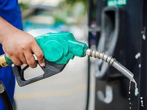 Bảo đảm nguồn cung xăng dầu trước diễn biến căng thẳng ở Trung Đông