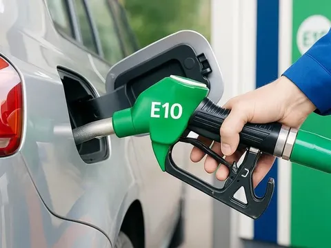 Đẩy mạnh sử dụng xăng E10 để giảm áp lực nguồn cung xăng khoáng