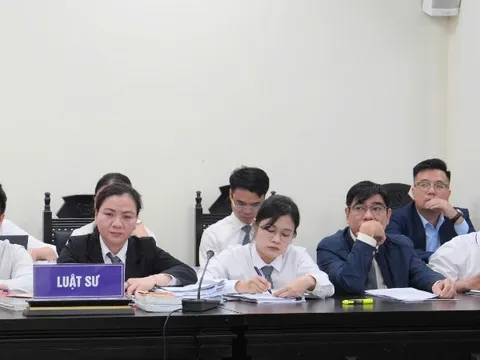 Mở rộng cơ hội hành nghề luật sư cho viên chức đi kèm cơ chế kiểm soát