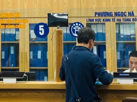 Tiếp tục đẩy mạnh phân cấp, phân quyền việc thực hiện thủ tục hành chính cho chính quyền địa phương