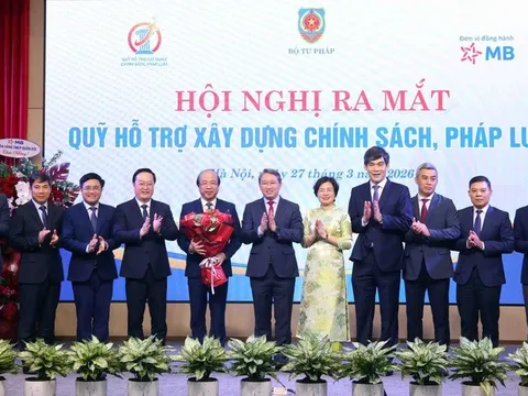 Ra mắt Quỹ hỗ trợ xây dựng chính sách, pháp luật