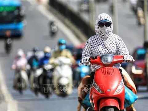 Thời tiết hôm nay (30-3): Bắc Bộ mưa dông, Nam Bộ nắng nóng