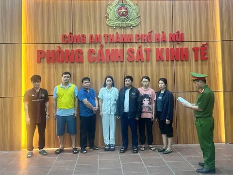 Khi thực phẩm bẩn "len lỏi" vào bữa ăn học đường