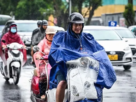 Thời tiết hôm nay (2-4): Bắc Bộ mưa rào, Nam Bộ nắng nóng