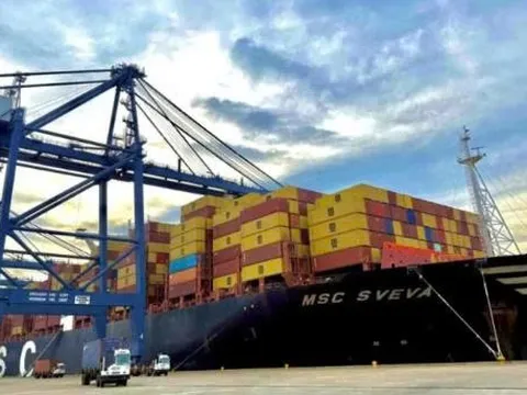 Miễn nhiều khoản phí, lệ phí hỗ trợ doanh nghiệp giao thông vận tải