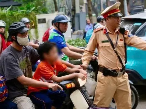 Hà Nội: Tăng cường kiểm tra, xử lý vi phạm quy định trật tự, an toàn giao thông lứa tuổi học sinh