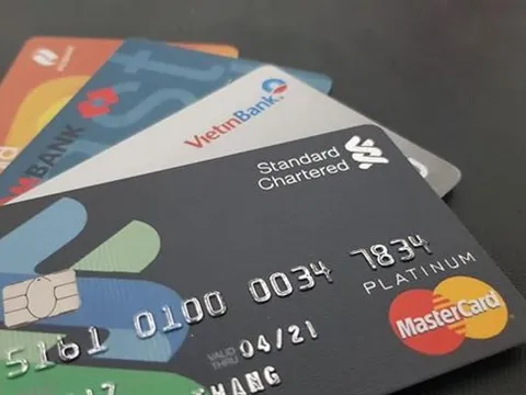 Cho thuê tài khoản ngân hàng là tiếp tay cho tội phạm