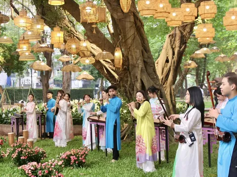 Tái hiện tinh hoa nghề thủ công trong không gian “Vườn Ánh sáng” tại Văn Miếu - Quốc Tử Giám