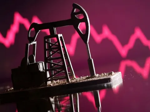 Giá xăng dầu hôm nay (11-4): Giá dầu thế giới giảm trước thềm đàm phán Mỹ-Iran