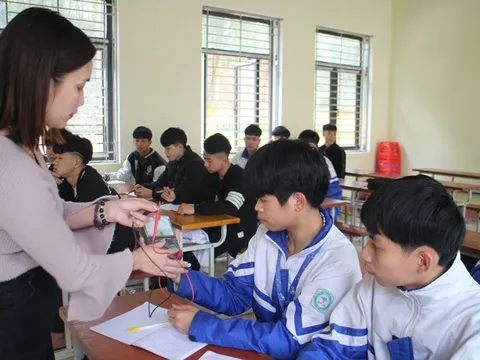 Quy định mới về xếp lương giáo viên cơ sở giáo dục thường xuyên