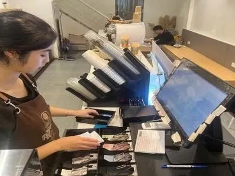 Không bắt buộc dừng hóa đơn điện tử với hộ doanh thu dưới 500 triệu đồng/năm