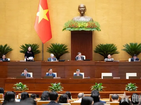 Đại biểu Quốc hội đề xuất nâng lương cơ sở lên 2,65-2,7 triệu đồng/tháng