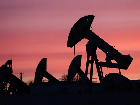 Giá xăng dầu hôm nay (28-4): Giá dầu thế giới tăng hơn 2%