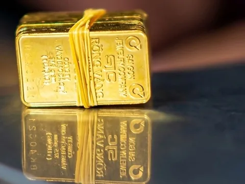 Giá vàng hôm nay (28-4): Vàng miếng chênh lệch giá mua vào - bán ra ở ngưỡng 2,5 triệu đồng/lượng