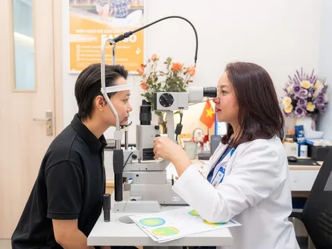 Xây dựng hệ sinh thái công nghệ đồng bộ để cá nhân hóa điều trị tật khúc xạ