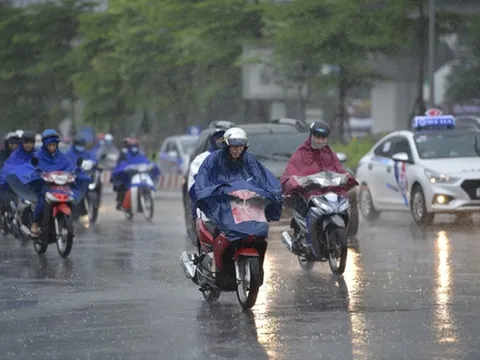 Thời tiết hôm nay (4-5): Phía Tây và Đông Bắc Bộ có mưa