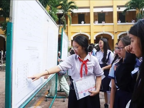 Giảm áp lực thi cử, mở rộng trường lớp: Hướng tới mục tiêu phổ cập Trung học phổ thông