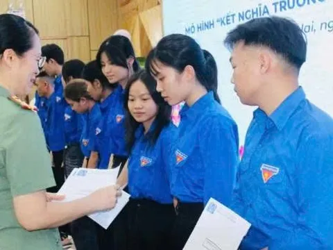 Đồng hành cùng học sinh vùng biên Đồng Nai