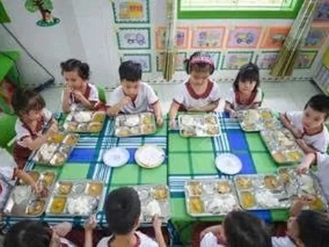 Dinh dưỡng học đường: Chìa khóa nâng cao thể lực và trí lực học sinh