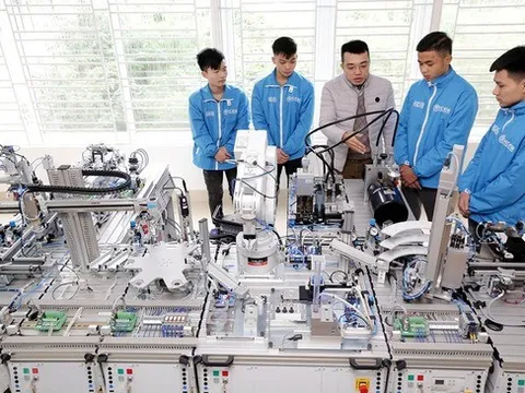 Lần đầu đưa ra khái niệm "trải nghiệm nghề nghiệp tại doanh nghiệp"