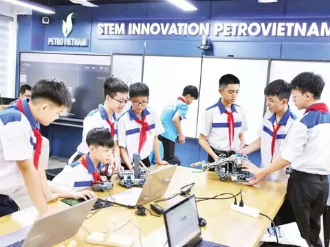 Xây dựng hệ sinh thái giáo dục số