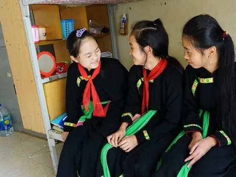 Hỗ trợ tiền ăn, gạo, đồ dùng cá nhân cho học sinh trường phổ thông nội trú