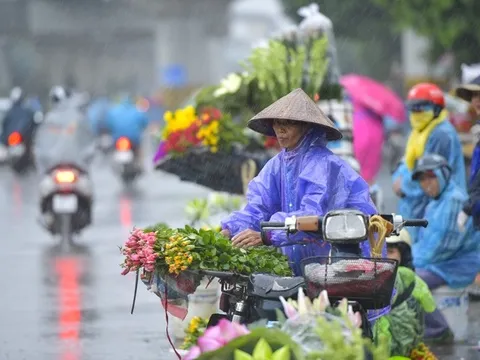 Thời tiết hôm nay (19-6): Bắc Bộ mưa dông giảm dần, Trung Bộ nắng nóng gay gắt