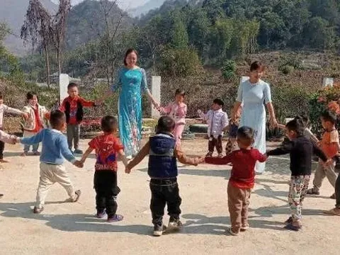 Cơ cấu lại mạng lưới trường lớp và thí điểm mô hình trường học quy mô lớn