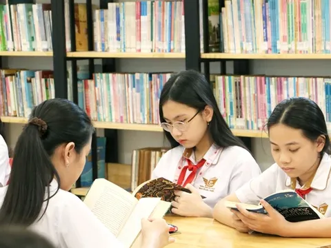 Học sinh toàn quốc được miễn phí sách giáo khoa từ năm học 2029 - 2030