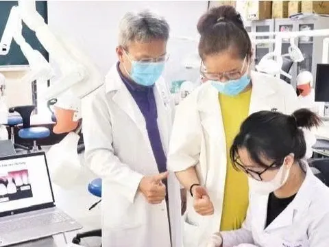 Điểm sàn tuyển sinh nhóm ngành sức khỏe năm 2026 từ 18 đến 22 điểm