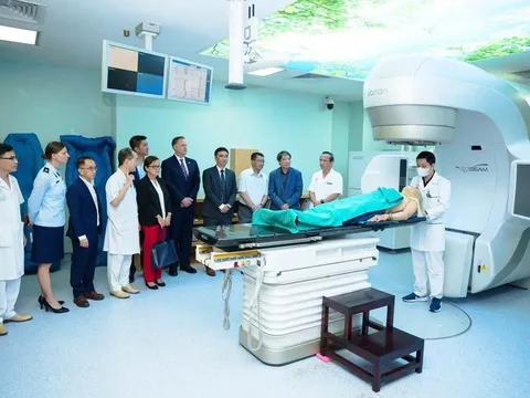 Khai trương mô hình đào tạo xạ trị - xạ phẫu đầu tiên tại Việt Nam