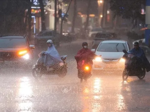 Thời tiết hôm nay (10-7): Miền Bắc mưa dông kéo dài