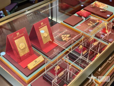 Giá vàng hôm nay (17-7): Vàng trong nước, vàng thế giới cùng giảm